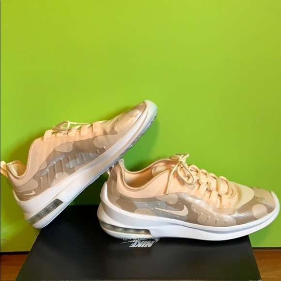 Nike Shoes - Nike Air Max Axis